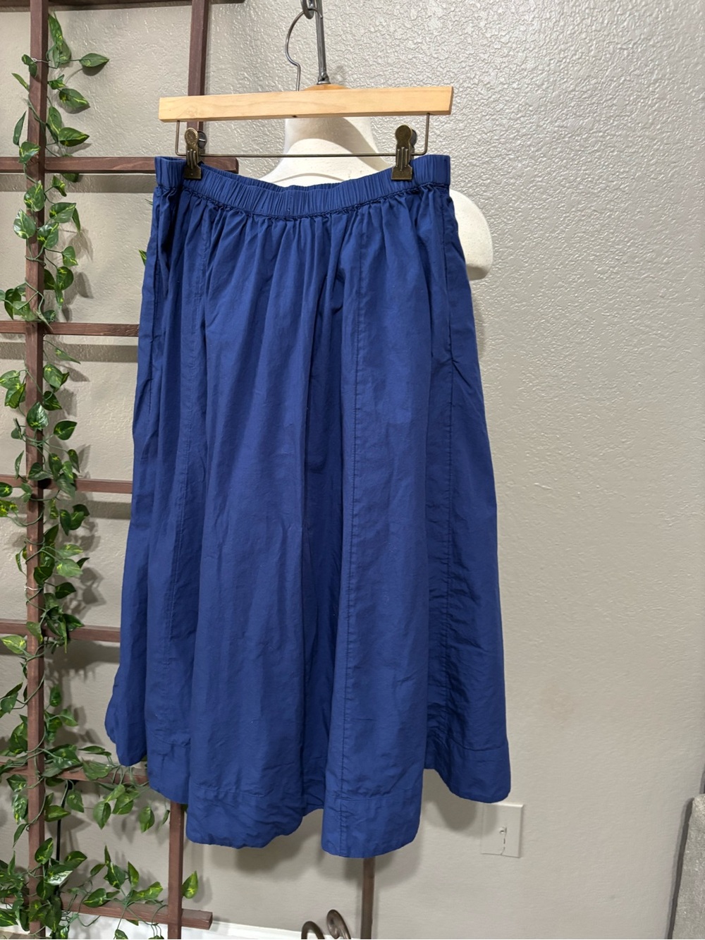 ▪️Free People Lowen Midi Skirt in Navy Blue - Picture 8 of 11